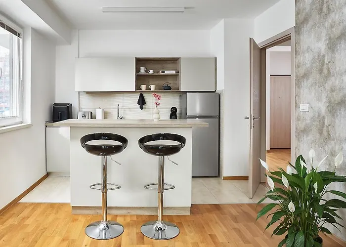 Urban Retreat Modern 2br